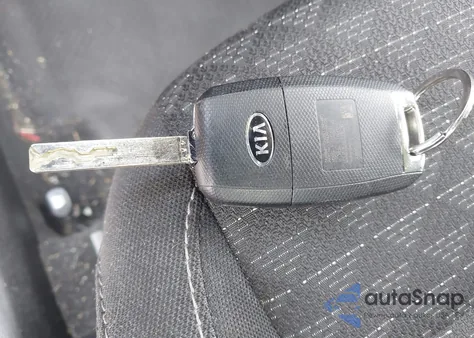 2021 Kia Rio 5-Door S z USA, uszkodzony, nr VIN 3KPA25AD8ME433267